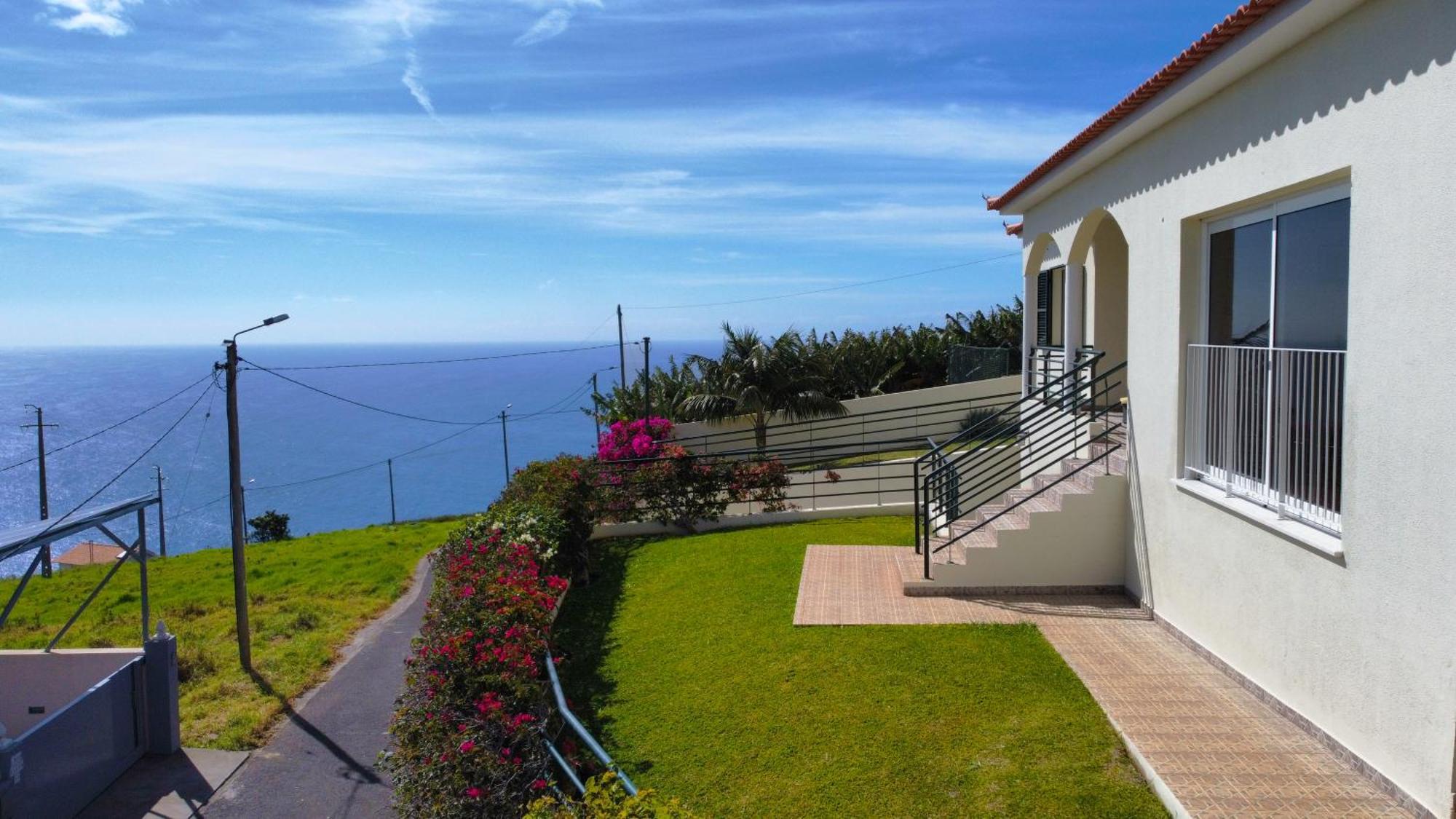 Casa Eleanor By Lovelystay Calheta  Exterior photo